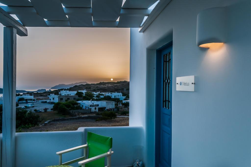 Eiriana Luxury Suites Πλάκα Μήλου Εξωτερικό φωτογραφία