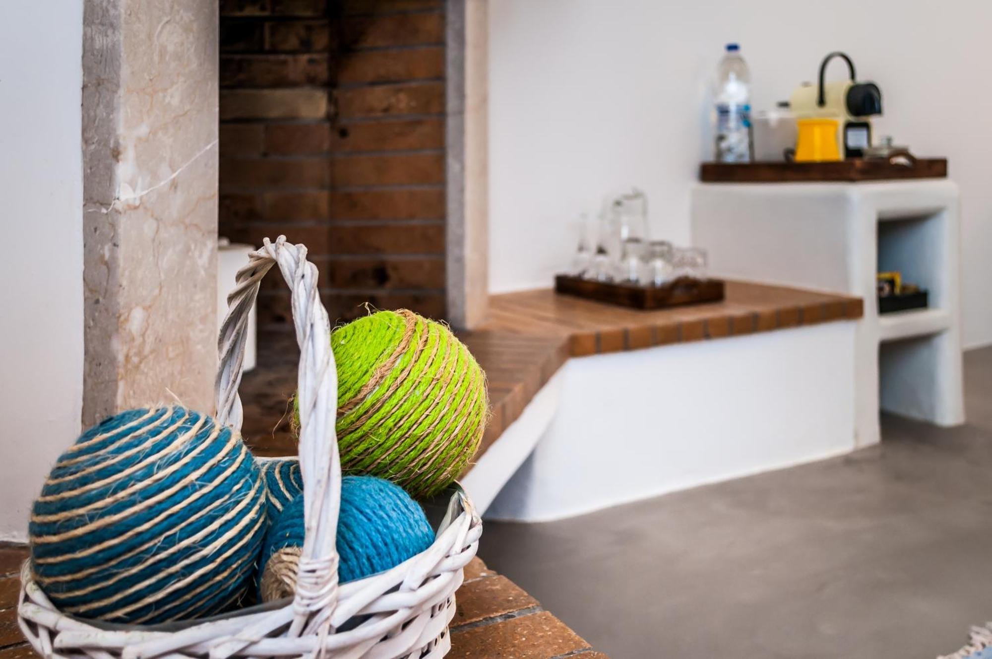 Eiriana Luxury Suites Πλάκα Μήλου Εξωτερικό φωτογραφία